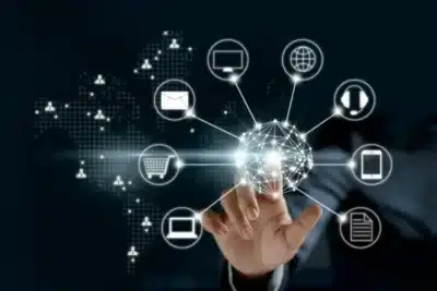 Grupo PiniOn e SAXO se unem para revolucionar a experiência do cliente no Brasil!