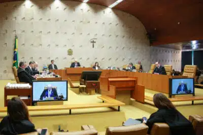 STF: Apoio Popular Aumenta Exigente para Código de Ética Após Escândalos!