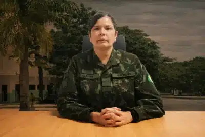 Coronel Cláudia Lima Gusmão Cacho faz história e se torna a 1ª mulher general do Exército!