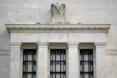 Powell e Lagarde: Fed e BCE anunciam virada e abalam o mundo financeiro!