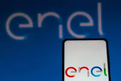 Enel revoluciona investimentos: €53 bilhões para expansão global e renováveis!