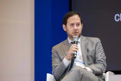 Trump desconfia de apoio a Flávio Bolsonaro e aprofunda divergências com Brasil