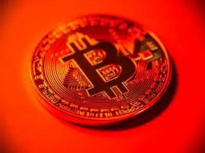 Bitcoin em Crise? Volatilidade Aumenta com Fed e Incertidões Globais!