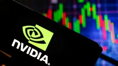 Nvidia dispara 1,3&percnt; após resultados recordes e projeções otimistas para 2026!