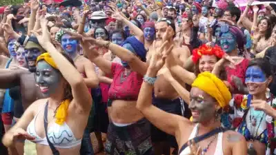 Blocos de Rua em Belo Horizonte prometem Carnaval inesquecível com muita animação!