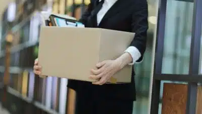 IA Ameaça Milhões de Empregos: Goldman Sachs Alerta para Crise no Mercado de Trabalho!