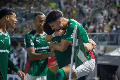 Palmeiras Empata e Reage com Crises no Guarani – Tensão e Expulsão!