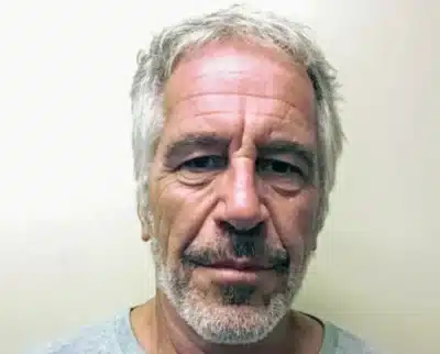 Goldman Sachs em crise: Demissão chocante após revelações Epstein e Ruemmler!