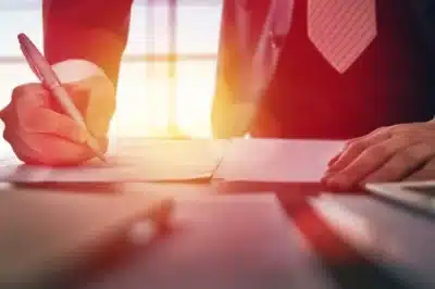 CEOs Apavorados: IA Pode Destronar Consultores em Tomada de Decisão!