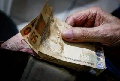 Salário Mínimo e Benefícios 2026: Reajustes de 6,79&percnt; Impactam Trabalhadores e Aposentados!