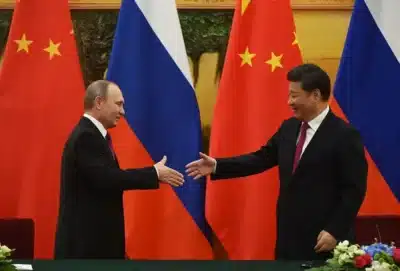 Rússia e China Fortalecem Aliança Estratégica em Meio à Instabilidade Global