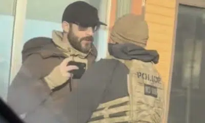 Agentes do ICE envolvidos na morte de enfermeiro em Minneapolis chocam e geram protestos