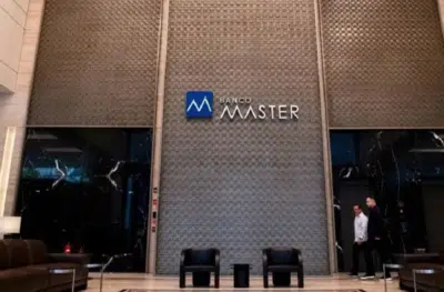Renan Calheiros Aprofunda Investigações Sobre Banco Master com Envolvimento do BC!