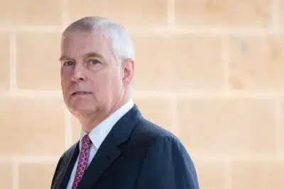Príncipe Andrew em Cerco Policial: Investigação Epstein Aprofunda-se em Sandringham