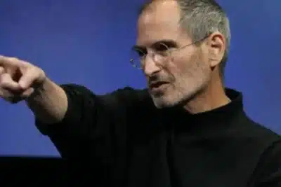 Steve Jobs e a Confiança: Como Evitar o Microgerenciamento e Impulsionar a Autonomia