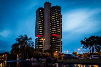 Banco Master: Crise Revela Instabilidade e R$ 40,6 Bi em Garantias FGC