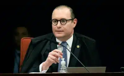 Ministro Zanin Arquiva CPI contra Motta: BRB e Master sob Investigação?