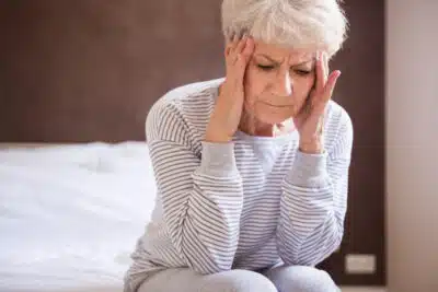 Cefaleia Crônica: Alerta Médico! Dores de Cabeça Podem Ser Sinais de Gravidade