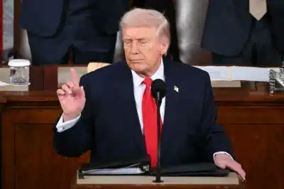 Trump e Israel Atacam Teerã: Khamenei Morto e Conflito Atinge Ponto Crítico!