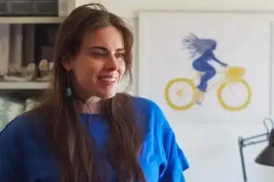 Christine Tyler Hill: Guarda de Travessia se Transforma em Negócio Milionário!