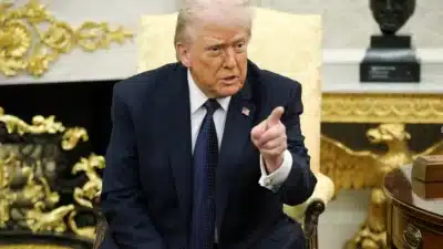 Trump Corta Relações com Espanha Após Críticas a Ataques ao Irã