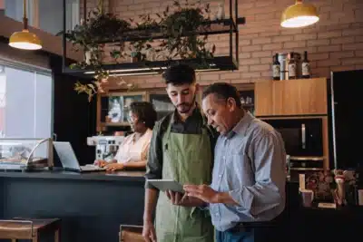 Roberta Silva: Segredos Revelados para Dominar o Food Service e Evitar Falências