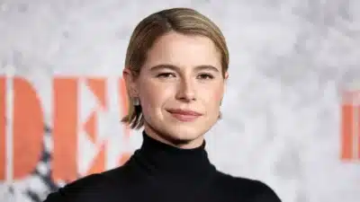 Jessie Buckley Deslumbrante: Referência a Grace Kelly e Brilho no Oscar 2026!