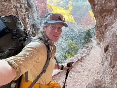 Sunny Stroeer: Da Bain & Company à Resposta Estratégica em Crise de 2026