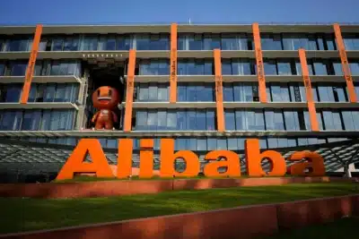 Alibaba lança chip de IA revolucionário que desafia a concorrência global!
