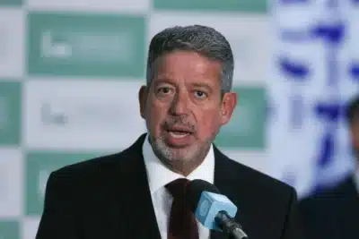 Renan Calheiros e a Guerra pelo Senado de Alagoas: Lira lança pré-candidatura!