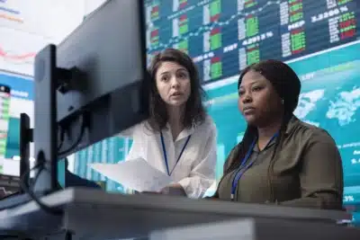 Executivas Exigem Mais: Homenagens Não Resolvem Problemas no Mercado de Trabalho em 2026