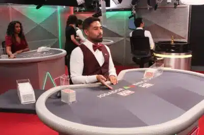 Thiago Massao Inova em Cassino Online com Transmissão ao Vivo e Baccarat