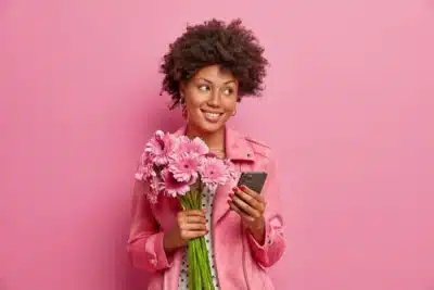 Lojas Renner: Vendas Disparam no Dia da Mulher com Estratégias Digitais e WhatsApp