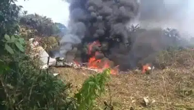 Avião Militar Cai na Colômbia: Tragédia com 80 Pessoas a Bordo!