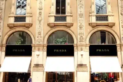 Prada Brilha com 9&percnt; de Crescimento e Miu Miu em Ascensão Explosiva!