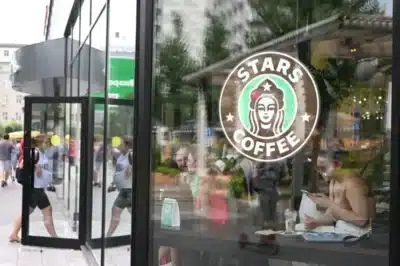 Starbucks Inova com Produtos de Bem-Estar e Saúde: Novo Plano de Niccol!