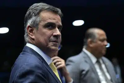 Ciro Nogueira alerta Flávio Bolsonaro: o que define o apoio presidencial?