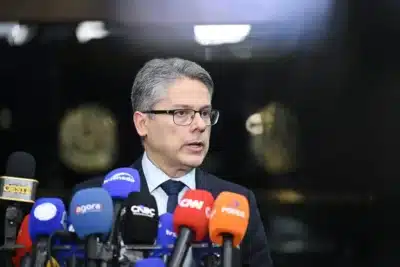 Alessandro Vieira critica fim da CPI: “Desserviço” e decisão sem acordo no Senado