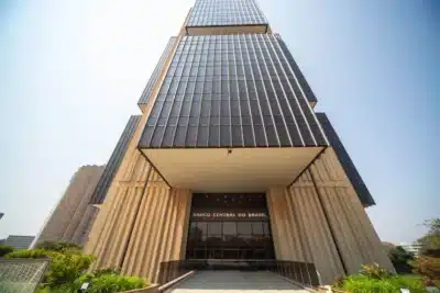 BC e Nilton David: Incerteza geopolítica ameaça política monetária e Selic?