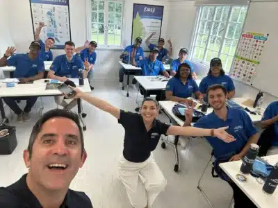 JBS lança escola de inglês na Austrália: talento global e futuro na carne!