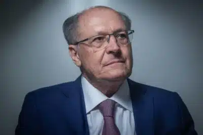 Alckmin cobra fim de privilégios no serviço público e alerta sobre INSS em 2026