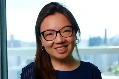 Andrea Tiemi: Como Arquitetura e Dados Transformaram sua Carreira no Santander?