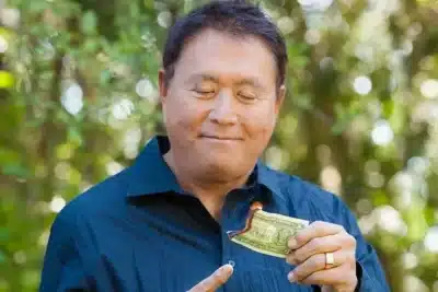 Robert Kiyosaki alerta: o sistema de aposentadoria e a inflação estão em risco!