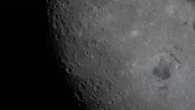 Artemis II revela o lado oculto da Lua e supera Apollo 13 em distância recorde!