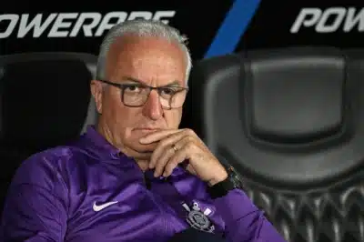 Corinthians busca novo técnico após Dorival Júnior; Diniz e Tite são favoritos?