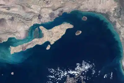 Irã Abre Estreito de Ormuz: Decisão Surpreende e Alivia Tensão Global