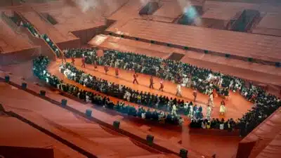 Lacoste revive ícone em Roland Garros: Kolotouros e a moda em 2026!