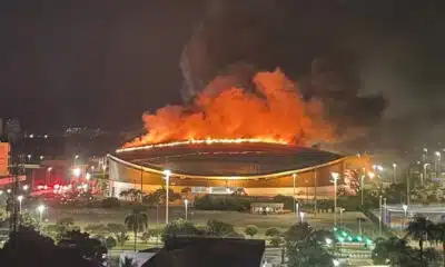 Incêndio no Velódromo do Parque Olímpico: bombeiros lutam contra chamas em Barra da Tijuca